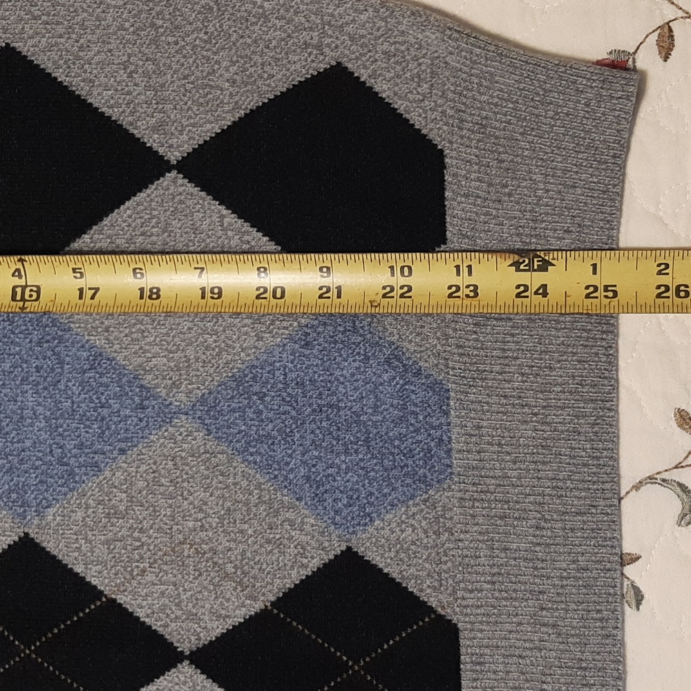 Dockers Men's Size L Light Gray and Blue Argyle Crewneck Sweater - Picture 8 of 10
